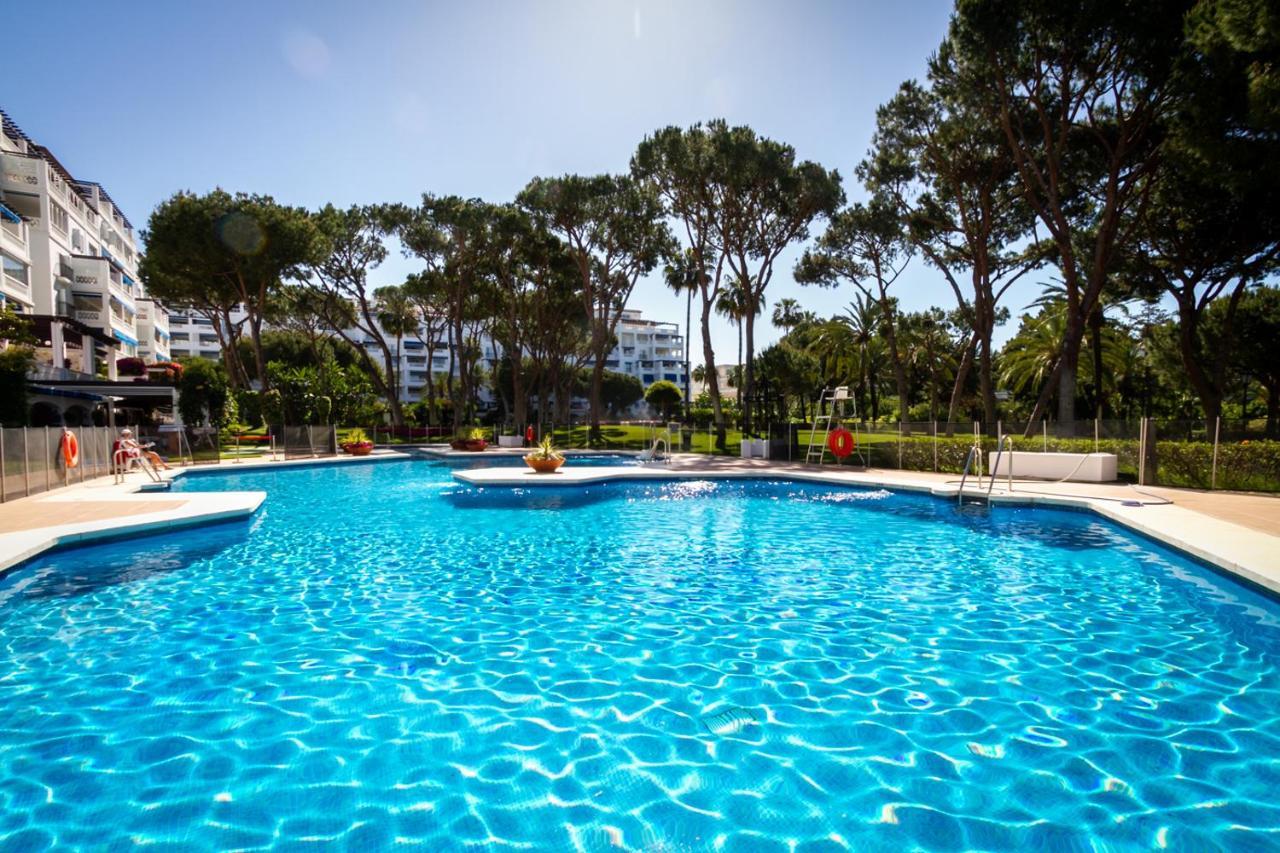 Marbella Banus Suites - Bird Of Paradise Playas Del Duque Banus Suite Apartment المظهر الخارجي الصورة