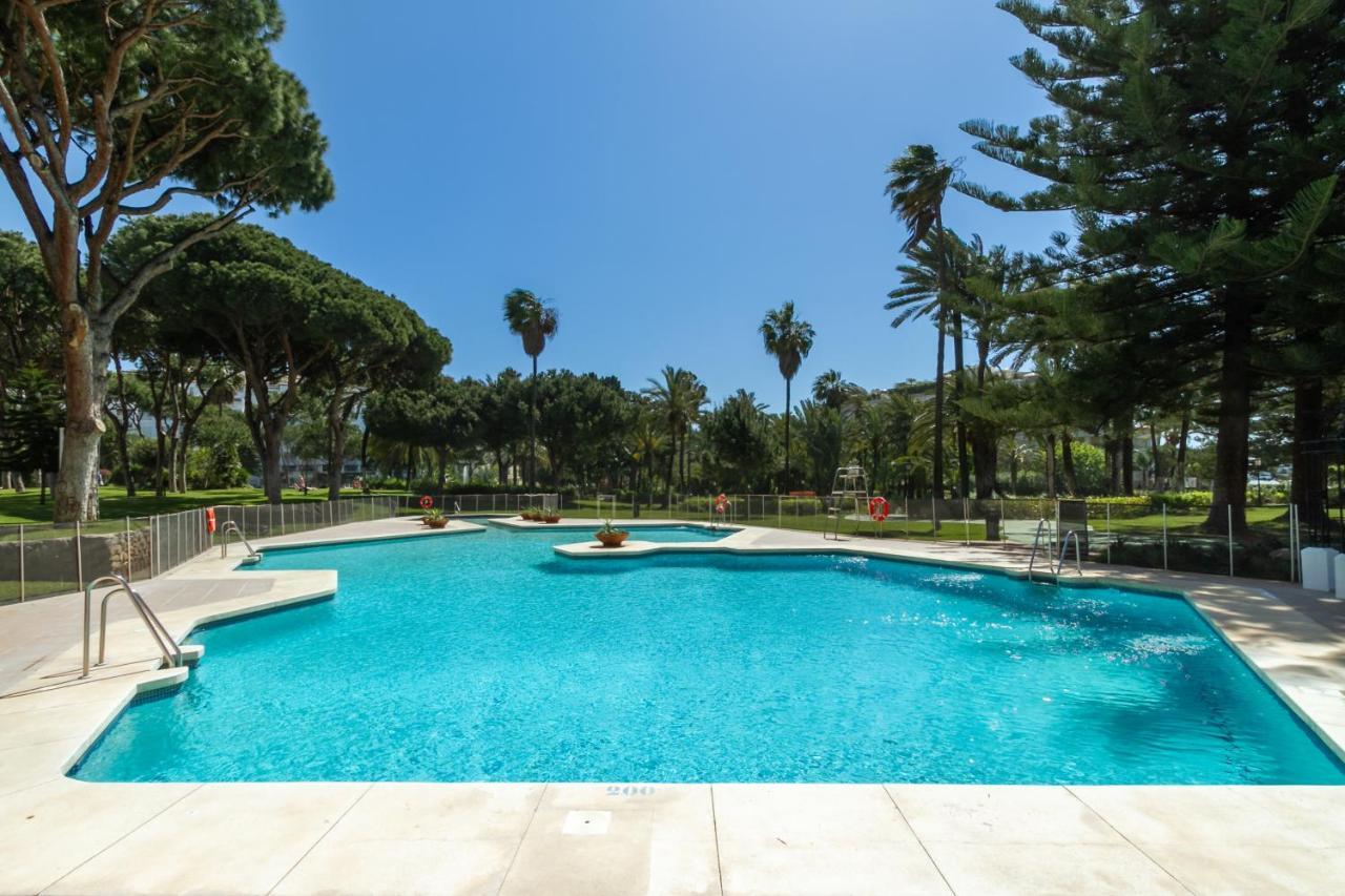 Marbella Banus Suites - Bird Of Paradise Playas Del Duque Banus Suite Apartment المظهر الخارجي الصورة